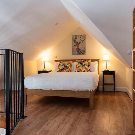 Kylemore House Boutique Apartments - Connemara Suite Екстер'єр фото